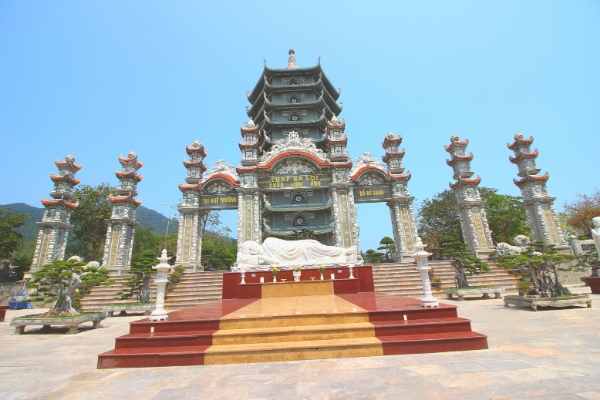 Linh Ugh Pagoda
