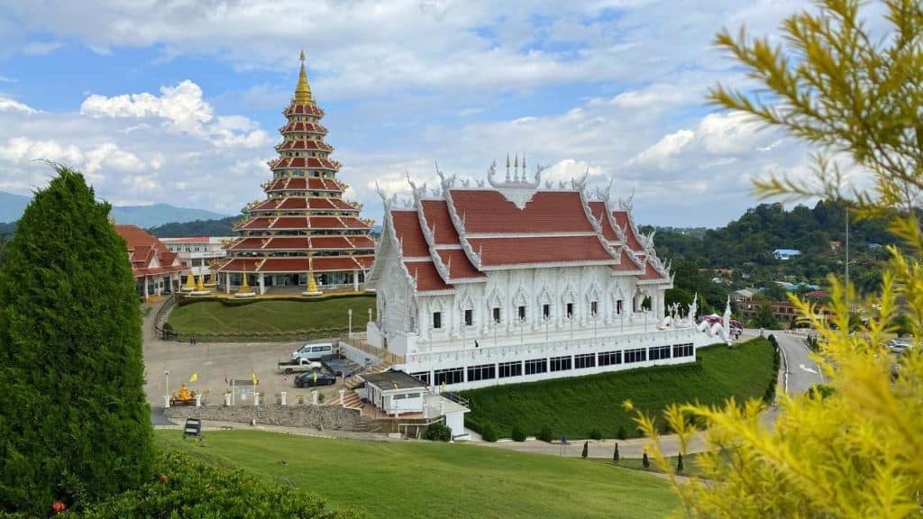 Wat Huai Pla Kang - Chiang Rai travel guide