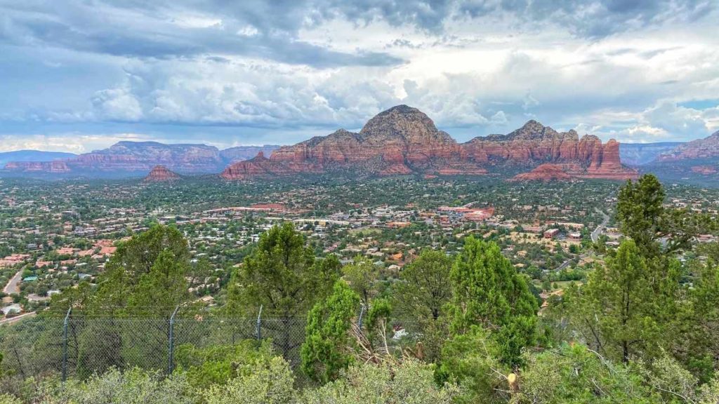 Airport Vista Overlook -Sedona, Arizona Travel Guide