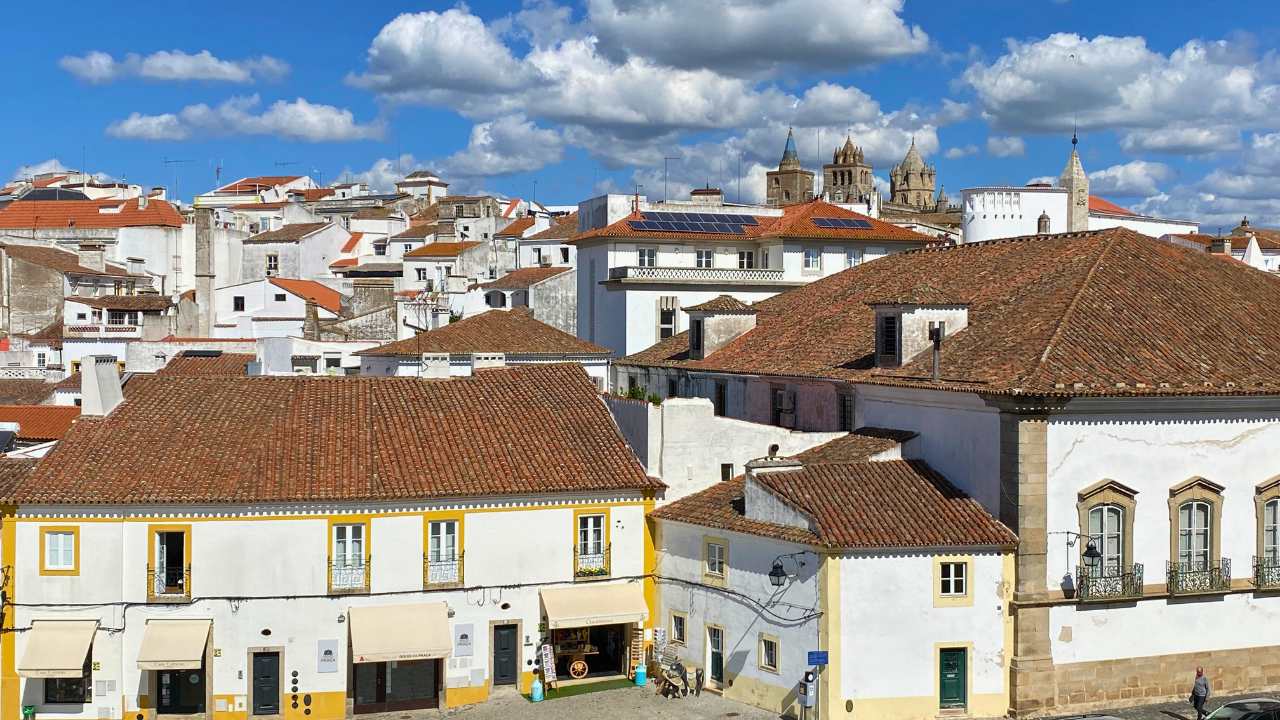 You are currently viewing Your Perfect Day Trip in Evora Portugal 2023