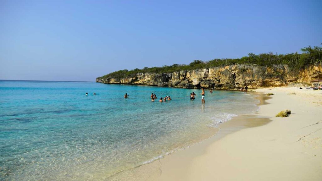 blue water with white sand on Klein Knip