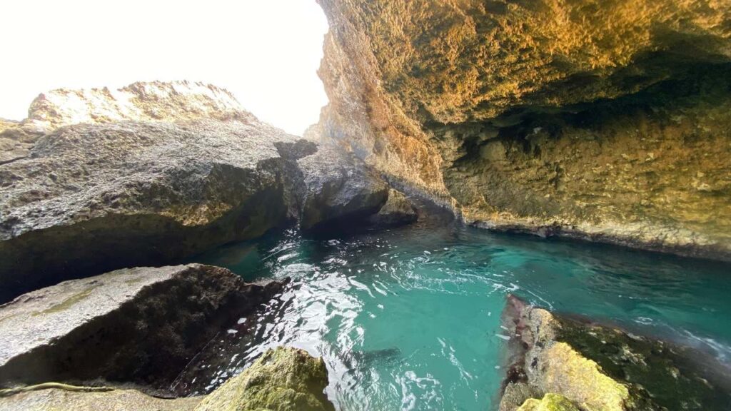 Cave pool Aruba 