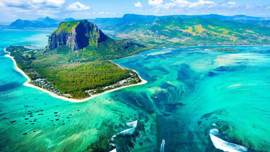 Mauritius underwater waterfall - best countries to move to