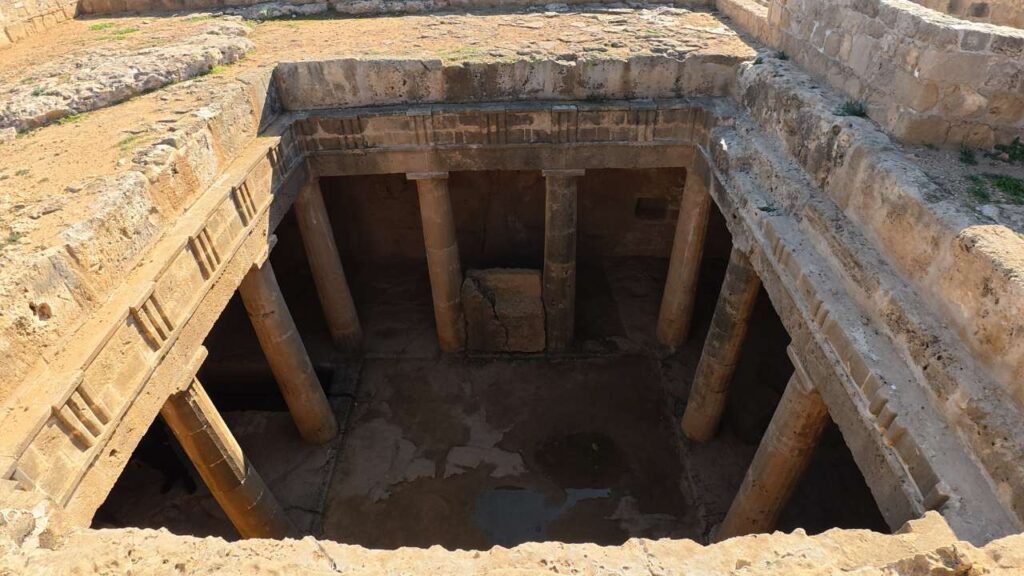 Tombs of Kings Columns